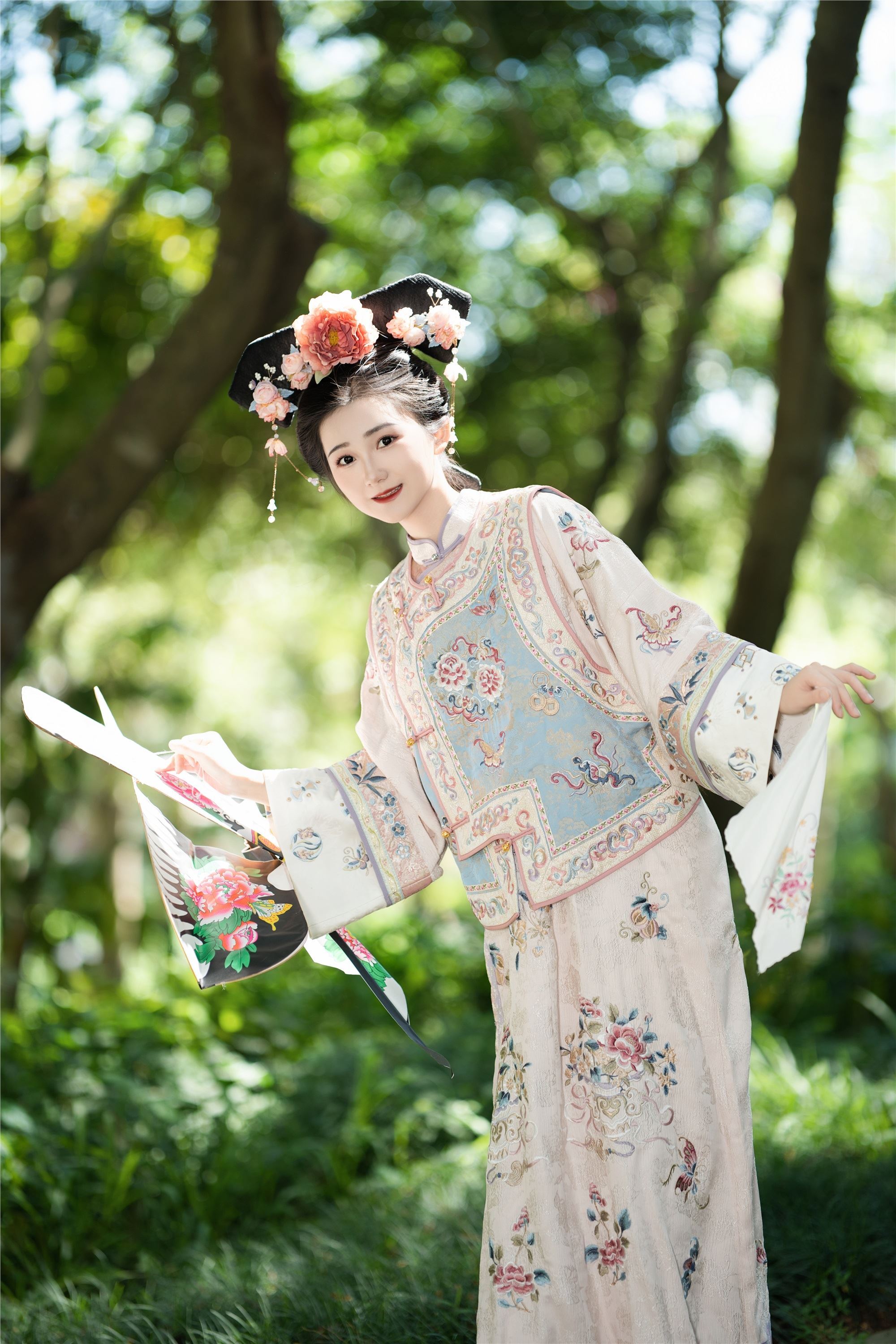 YITUYU艺图语 2025.01.14 活泼的格格 蛋糕的蛋蛋